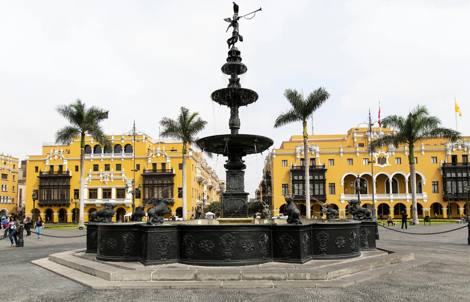 Pileta de la Plaza Mayor de Lima