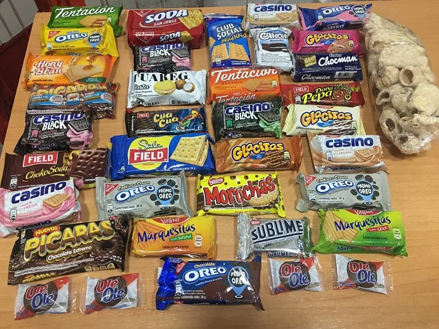Galletas y dulces peruanos en la tienda de Alcántara en Madrid